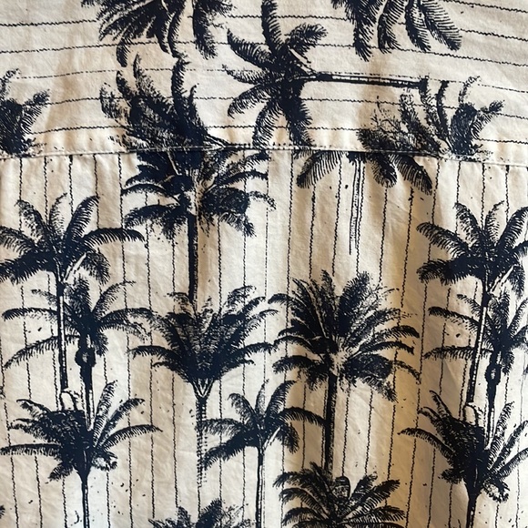 Boys burnside button up short sleeve Hawaiian shirt. - Picture 5 of 5